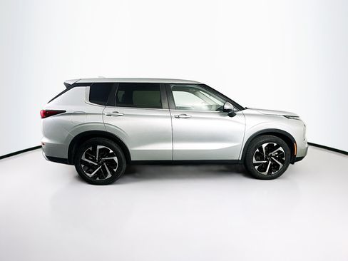Used 2024 Mitsubishi Outlander SE FWD image 10