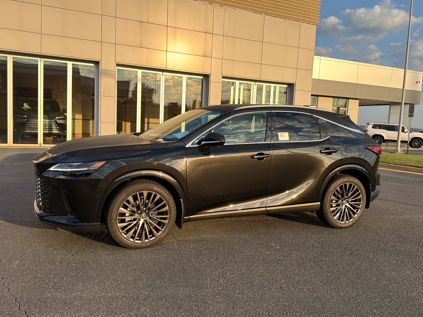 New 2026 Lexus RX 350 FWD w/ Convenience Package image 3