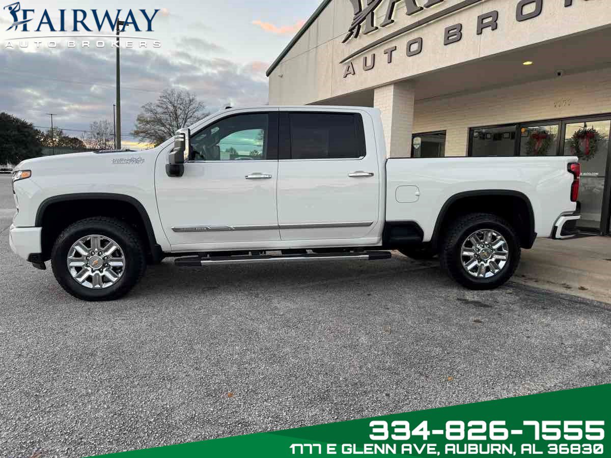 Used 2024 Chevrolet Silverado 2500 High Country w/ High Country Premium Package AWD/4WD image 9