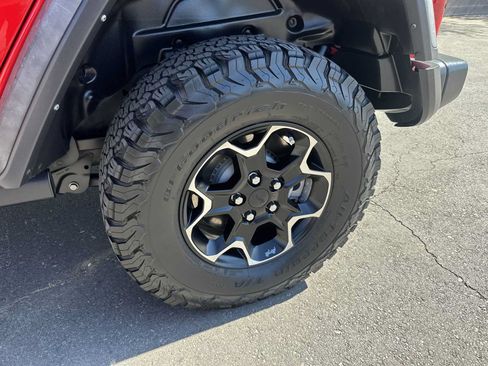 Used 2021 Jeep Wrangler Unlimited Rubicon 4xe w/ Cold Weather Group AWD/4WD image 12
