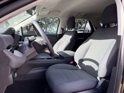 Used 2026 Ford Explorer Active RWD image 7