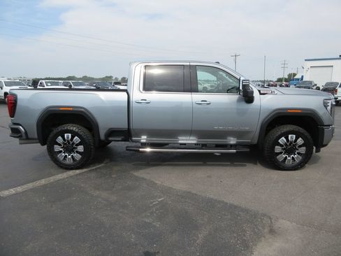 Used 2024 GMC Sierra 2500 Denali w/ Denali Reserve Package AWD/4WD image 5