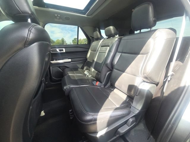 Certified 2020 Ford Explorer XLT w/ Equipment Group 202A AWD/4WD image 17