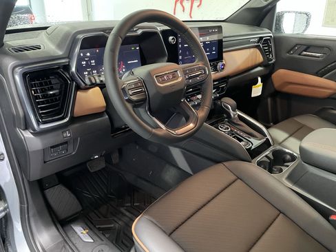 New 2025 GMC Canyon AT4 w/ Nightfall Edition image 13