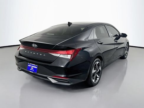 Certified 2023 Hyundai Elantra SEL w/ Convenience Package FWD image 5
