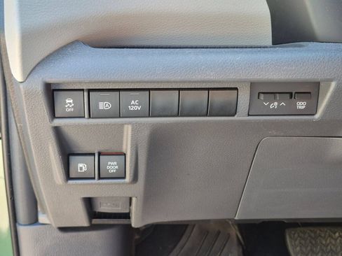 Used 2024 Toyota Sienna XLE w/ XLE Plus Package AWD/4WD image 25