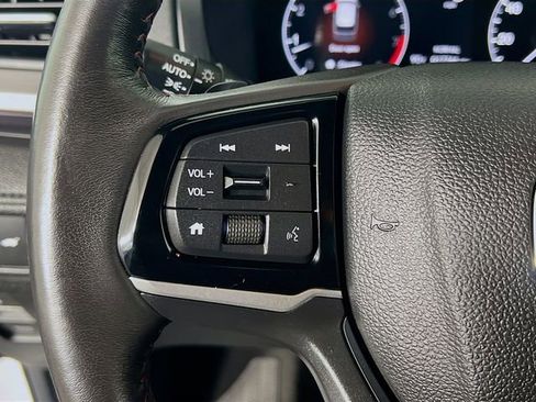 Used 2025 Honda Odyssey Sport-L image 17