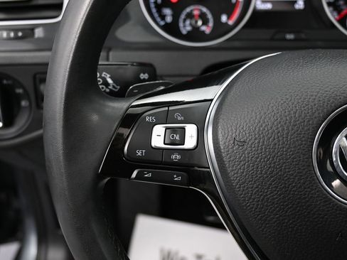 Used 2021 Volkswagen Golf 4-Door image 19