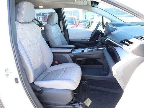 Used 2025 Toyota Sienna LE w/ LE Plus Package AWD/4WD image 28