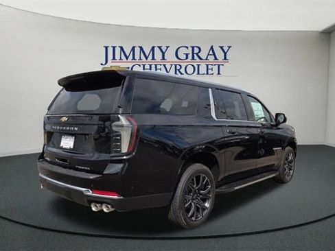 New 2026 Chevrolet Suburban Premier w/ Sun And Tow Package image 3