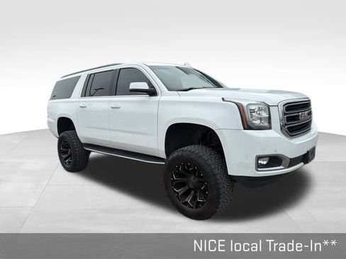 Used 2019 GMC Yukon XL SLE image 3