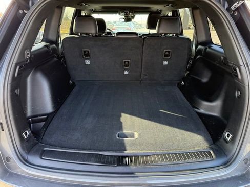 Used 2023 Jeep Grand Cherokee Altitude image 6