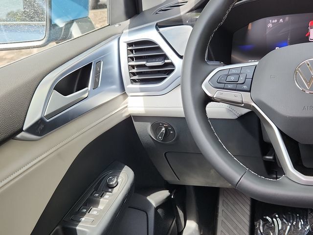 New 2026 Volkswagen Taos SE AWD/4WD image 26