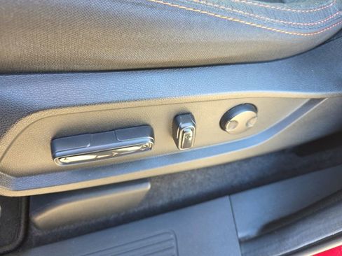 Used 2025 Honda Pilot Sport image 24