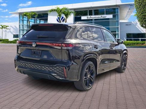 New 2026 Volkswagen Tiguan SE R-Line FWD image 7