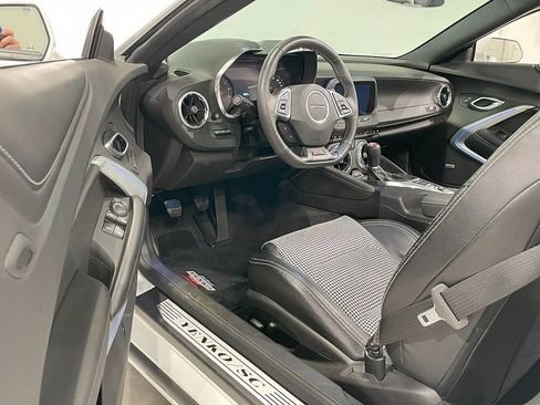 Used 2018 Chevrolet Camaro SS image 46
