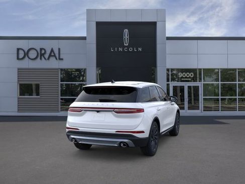New 2025 Lincoln Corsair Reserve FWD image 8
