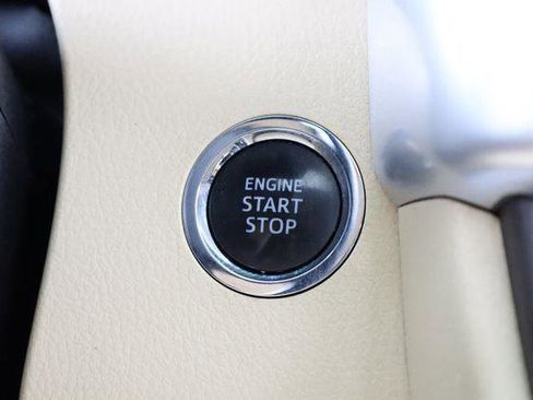 Used 2015 Toyota Highlander Limited w/ Driver Technology Package FWD image 34