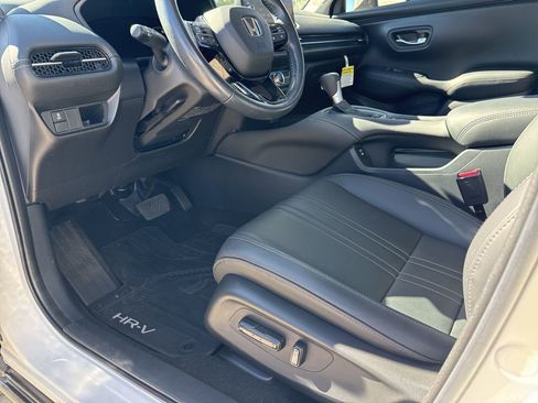 Certified 2024 Honda HR-V EX-L image 17