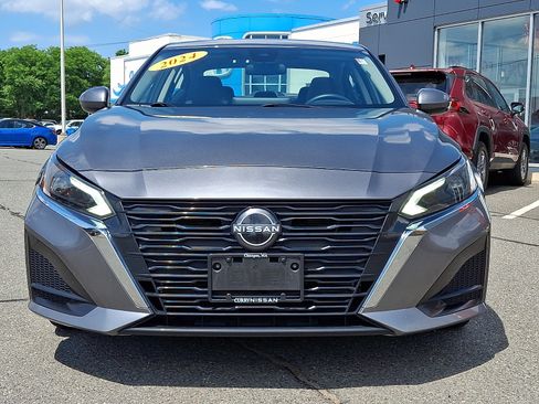 Certified 2024 Nissan Altima 2.5 SV w/ SV Premium Package AWD/4WD image 2
