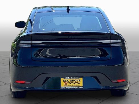 New 2026 Toyota Prius Plug-In Hybrid FWD image 4