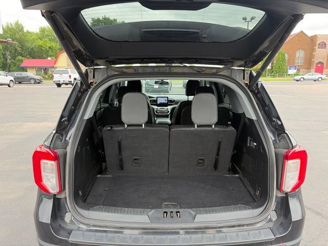 Used 2021 Ford Explorer XLT w/ Equipment Group 202A AWD/4WD image 20