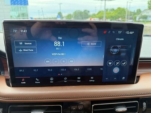 Used 2022 Lincoln Nautilus Reserve w/ Equipment Group 202A AWD/4WD image 12