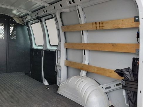Used 2024 GMC Savana 2500 Work Van w/ Driver Convenience Package image 10