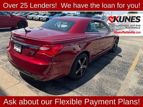 Used 2013 Chrysler 200 S FWD image 4