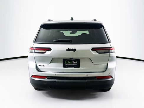 Used 2024 Jeep Grand Cherokee L Laredo image 7