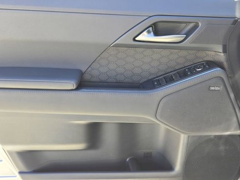 Used 2024 Lexus GX 550 image 30