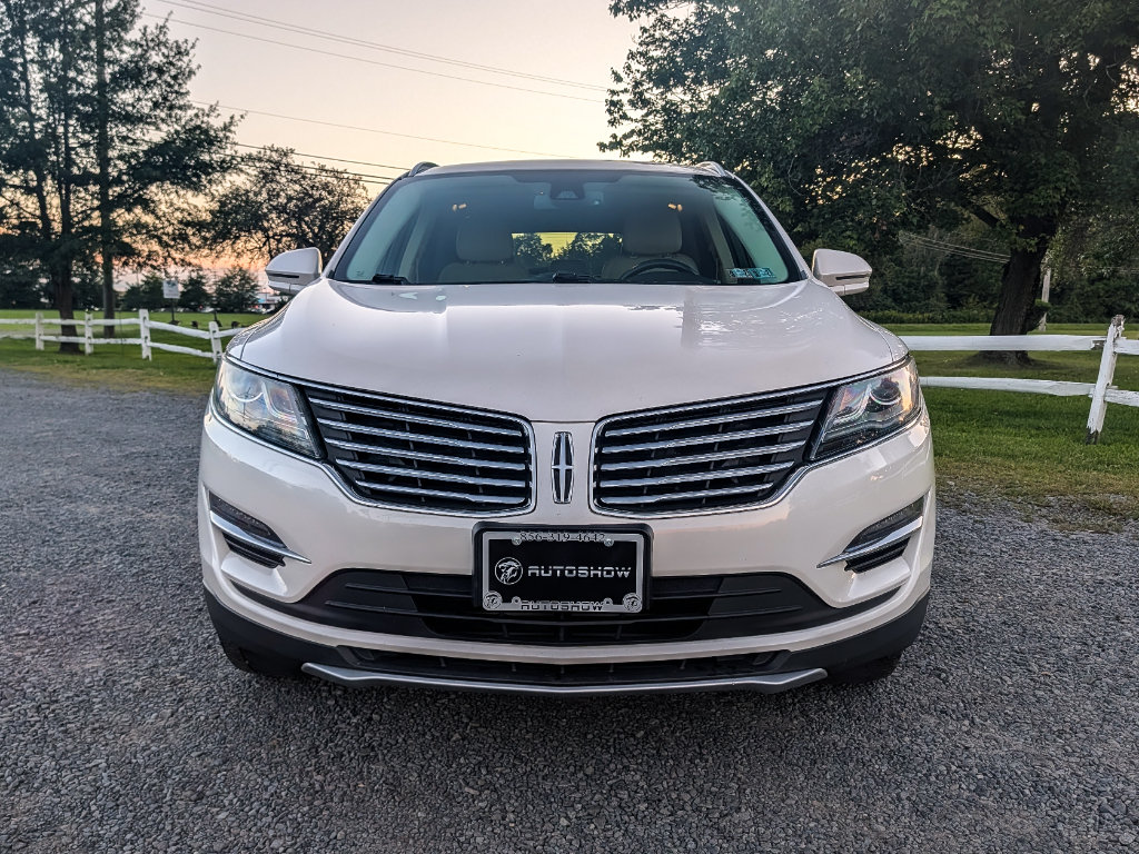Used 2018 Lincoln MKC Reserve w/ Canadian Touring Package AWD/4WD image 2