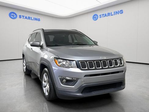 Used 2020 Jeep Compass Latitude FWD image 14