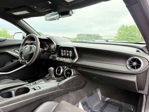 Used 2017 Chevrolet Camaro SS RWD image 29