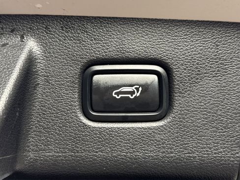 Used 2022 Kia Telluride EX w/ EX Premium Package image 32