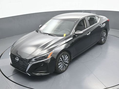 Used 2024 Nissan Altima 2.5 SV image 79