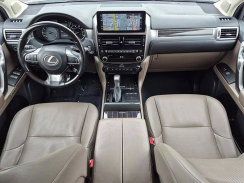 Used 2023 Lexus GX 460 Premium w/ Premium Package AWD/4WD image 18