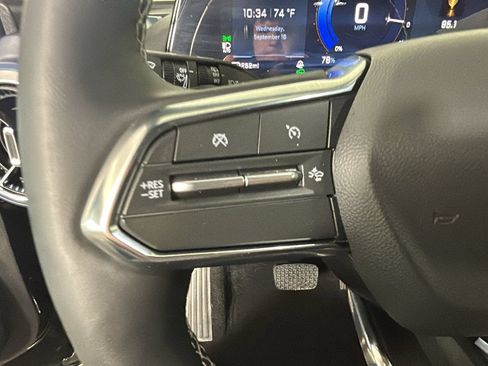Used 2025 Chevrolet Equinox EV LT FWD image 18