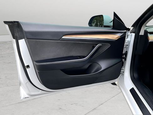 Used 2021 Tesla Model 3 Long Range image 20