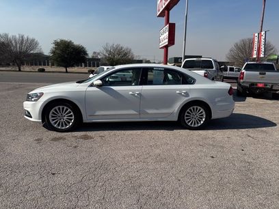 Used 2017 Volkswagen Passat 1.8T SE