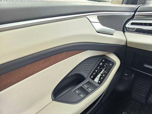 Used 2026 Audi A6 Premium Plus image 29