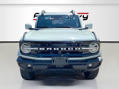 Used 2024 Ford Bronco Outer Banks AWD/4WD image 2