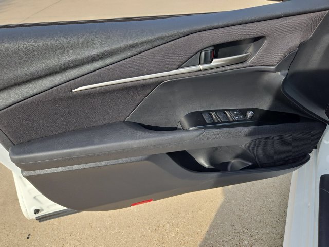 Used 2025 Toyota Camry LE FWD image 21