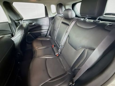 Used 2020 Jeep Compass Latitude w/ Popular Equipment Group FWD image 20
