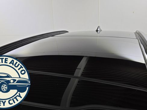 Used 2022 Kia Sportage SX image 9