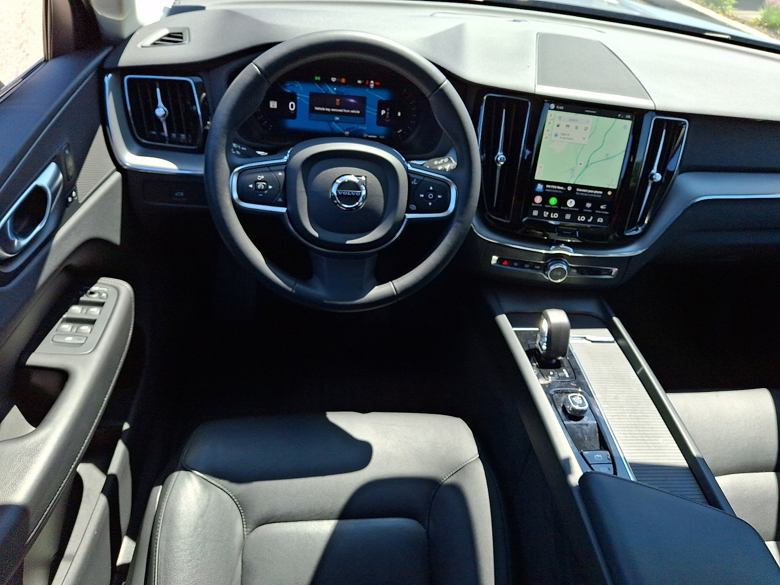 Certified 2024 Volvo XC60 B5 Core w/ Protection Package Premier AWD/4WD image 12