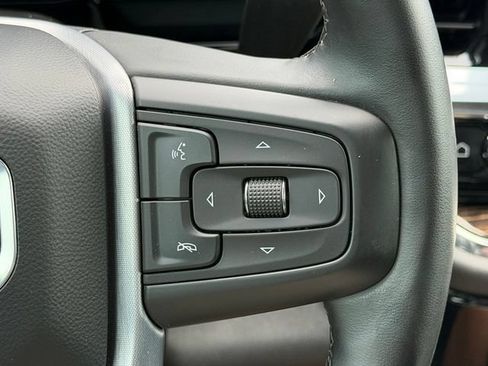 Used 2024 GMC Sierra 1500 Elevation w/ LPO, Elevation Black Package AWD/4WD image 15