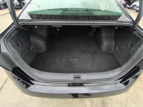 Used 2025 Nissan Altima 2.5 SV FWD image 28