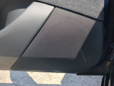 Used 2022 Tesla Model S Plaid AWD/4WD image 19