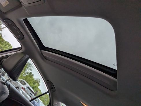 Used 2017 Honda Accord EX-L image 16
